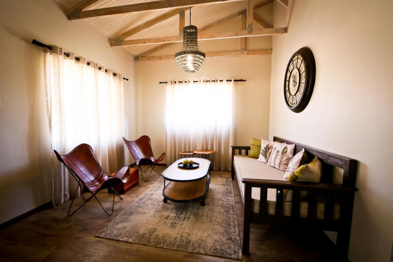 Otjiwa Safari Lodge Otjiwarongo Εξωτερικό φωτογραφία