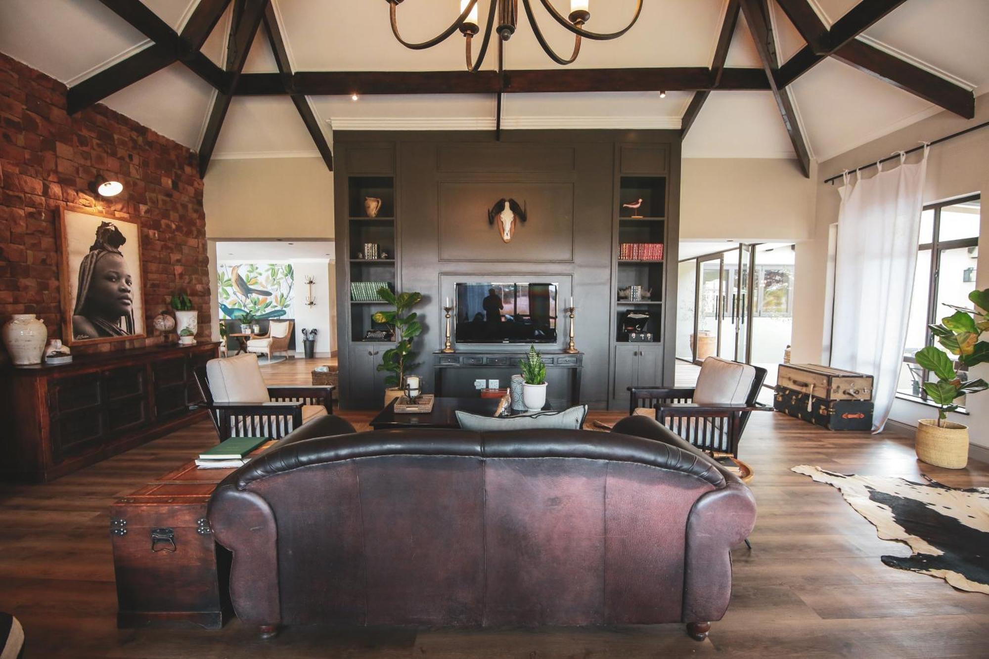 Otjiwa Safari Lodge Otjiwarongo Εξωτερικό φωτογραφία