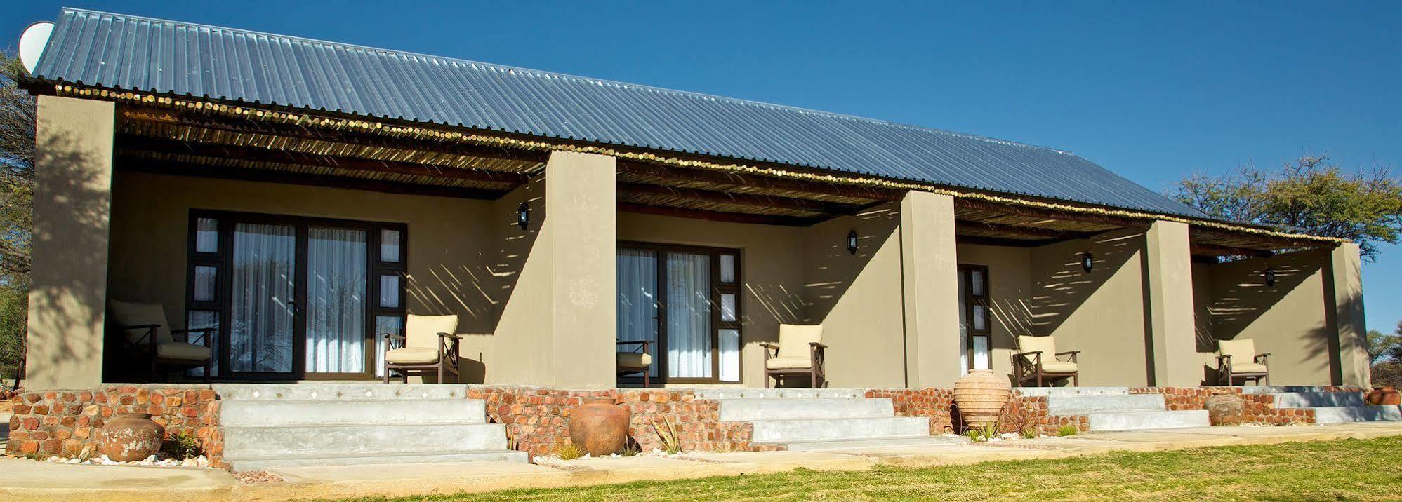 Otjiwa Safari Lodge Otjiwarongo Εξωτερικό φωτογραφία